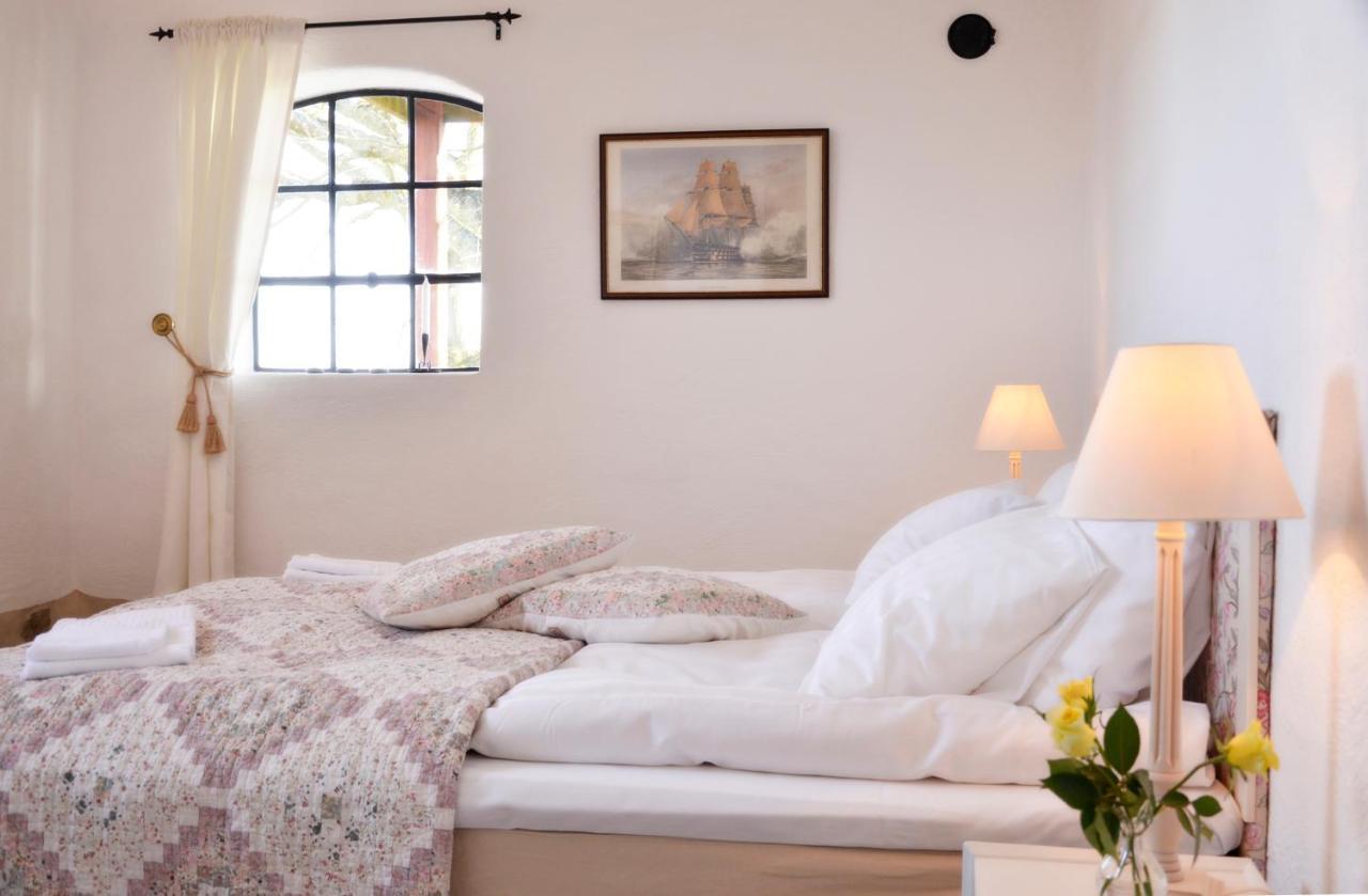 Torsborgs Gard Bed & Breakfast Simrishamn Exterior photo